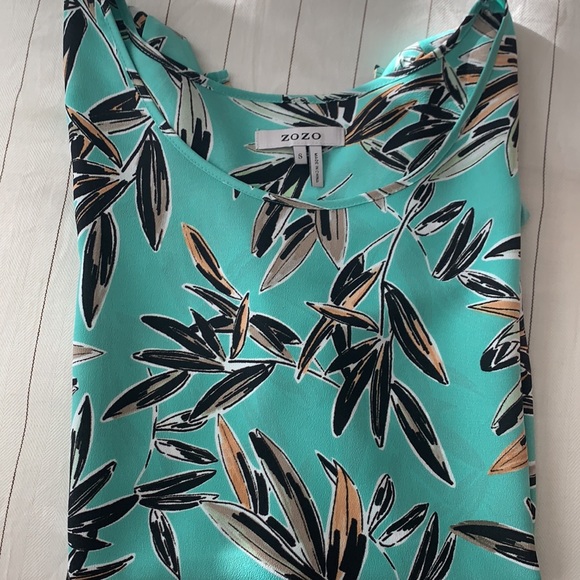 ZOZO Multi Color 3/4 Sleeve Blouse  Size: Small - Picture 7 of 8